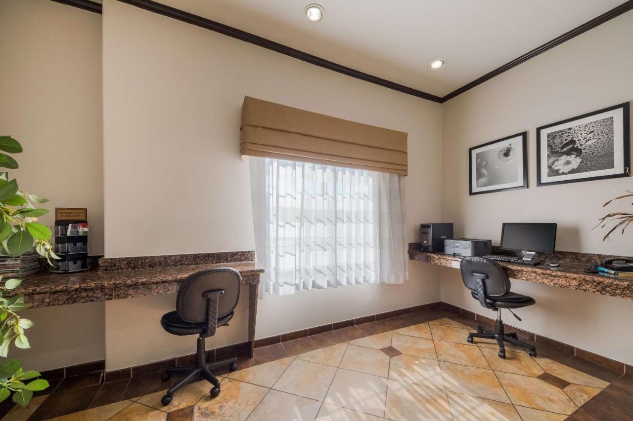 Surestay Plus Hotel By Best Western Near Seaworld San Antonio Dış mekan fotoğraf