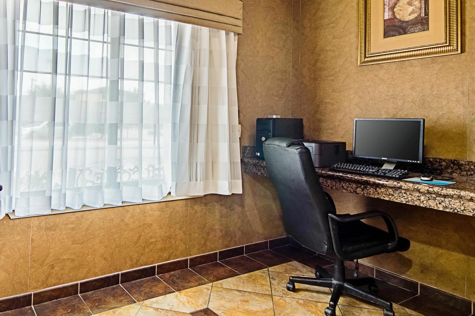 Surestay Plus Hotel By Best Western Near Seaworld San Antonio Dış mekan fotoğraf